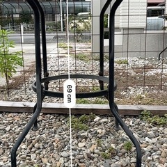 ガーデンテーブル　欠損補修ありの画像