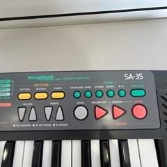 中販紅　【Week】 訳あり　CASIOカシオ株式会社 MelodyBook SA-35 動作確認済み　現状渡し　10-18-04 の画像