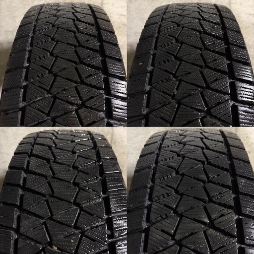 B-50 タイヤ 中古 BRIDGESTONE STUDLESS BLIZZAK DM-V2 215/70R16 