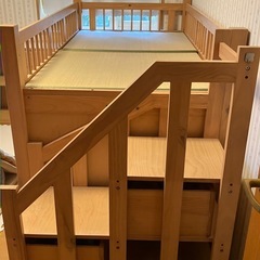 2段ベッドの画像