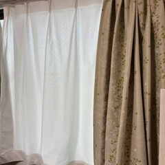 【10/19まで】【値下げ中！】遮光カーテンの画像