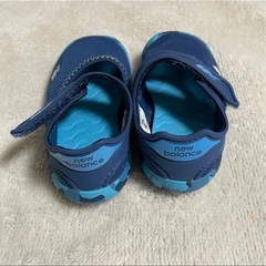 ニューバランス　キッズ　サンダルの画像