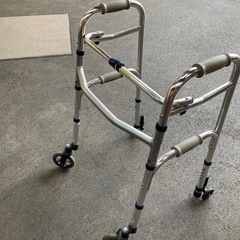 歩行器補助器具の画像