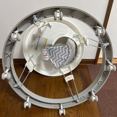 ベビー歩行器の画像