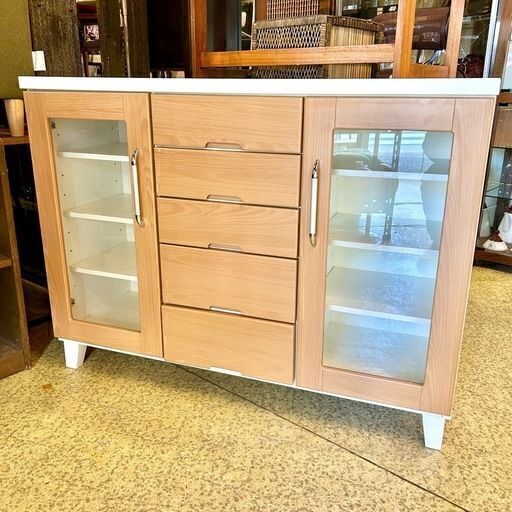 《売約済》【武蔵小山店】 ニトリ NITORI リビング収納 レンジボード 食器棚 カップボード サイドボード 収納 ナチュラル サラ シリーズ SARA キッチン収納