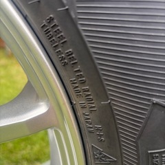【3ヶ月のみ使用】スタッドレスタイヤ ホイール付き 4本セット R16   グッドイヤーの画像