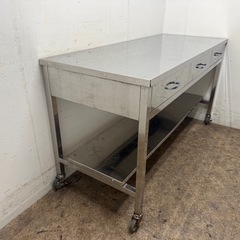 ステンレス　業務用　作業台　引き出し　キャスター付き　厨房　飲食店　W１５００ｘD６００ｘＨ８００ｍｍ
の画像