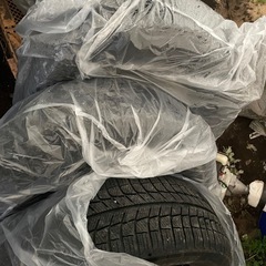 スタッドレスタイヤ　225/60r17　の画像