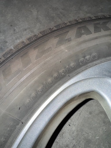 ブリジストン VRX3 205/60/16 タイヤホイールセット