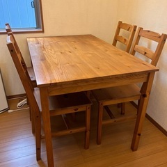 IKEA木製ダイニングテーブル椅子4脚セットの画像