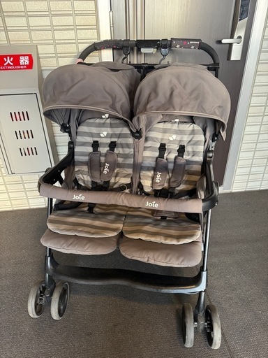 joie 双子用ベビーカー レインカバー
付き
