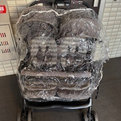 joie 双子用ベビーカー レインカバー
付きの画像