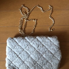 モコモコショルダーバッグの画像