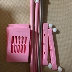 ハンガーラックの画像