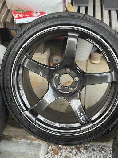 ADVAN TC-4 18インチ　8.5j×2 9.5j×2