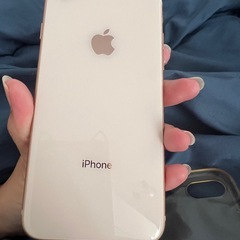 iPhone8 64G SIMロック解除済みの画像
