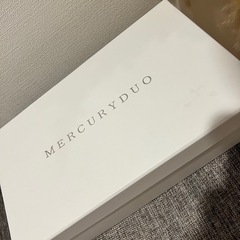 試着のみ美品 MERCURYDUO チャンキーヒール スクエアトゥパンプス／マスタード イエローの画像