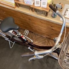 値下げ！防犯登録無料！【BRIDGESTONE軽量アルミフレーム前輪タイヤ・前輪チューブ新品！】シングルギア　24インチ自転車　ブラウンの画像