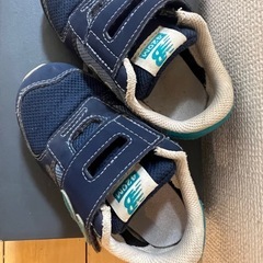 子供靴　ニューバランス　15cm ネイビーの画像
