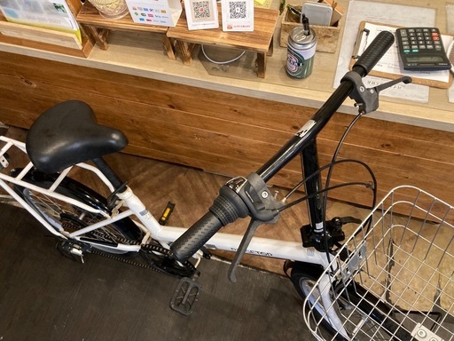 【前後タイヤ・チューブ新品！】6段変速　20インチ折りたたみ自転車　ホワイト