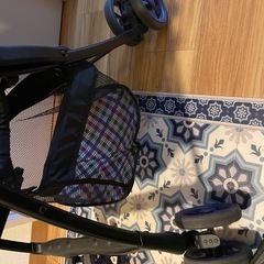 ベビーカーA型 Aprica エアリア　マルチレインカバー付きの画像