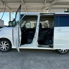 Bluetooth対応ナビ付き☆月々9千円〜分割払い可❗️ 車検2年付き！【名義変更代込み】大人気☆日産 ルークスハイウェイスター☆Bluetooth対応ナビ付き☆走行中DVD見れます☆ETC付き☆電動スライドドア☆ドラレコ付き☆スマートキー☆フルオートエアコン☆純正アルミ！そのまま乗って帰れます❗️の画像