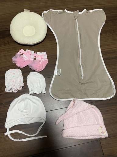 値下げ‼︎新生児セット¥28000相当（バスマット,スリング.哺乳瓶.哺乳瓶消毒.枕.スワドル.衣類）