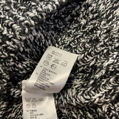 エイチアンドエム　H &M ニット　セーター　サイズM 身幅52、総丈42、袖丈64センチの画像