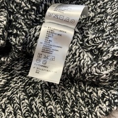 エイチアンドエム　H &M ニット　セーター　サイズM 身幅52、総丈42、袖丈64センチの画像