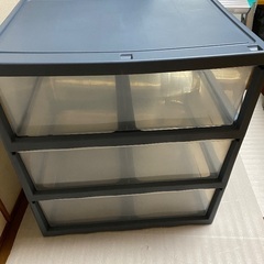 押入れ用プラ3段ケース　コマ付きの画像
