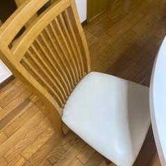 5人掛けダイニングテーブルの画像