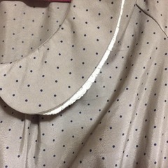 hyphen world gallery 長袖ワンピース　ミニ丈　花柄　ドット　丸襟小花柄ワンピース ドット柄 レース　丸襟　 長袖　 ワンピースの画像