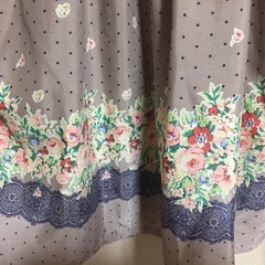 hyphen world gallery 長袖ワンピース　ミニ丈　花柄　ドット　丸襟小花柄ワンピース ドット柄 レース　丸襟　 長袖　 ワンピースの画像