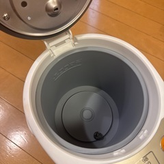 タイガー魔法瓶(TIGER) マイコン電気ポット 保温機能 節電タイマー 2.2L アーバンホワイト PDR-G220-WUの画像