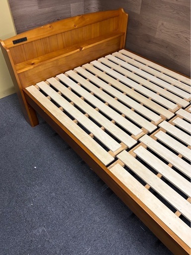 萩原　コンセント付き　木製セミダブルベッドフレーム　スノコベッド