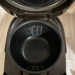 象印　炊飯器　NP-VI10型の画像
