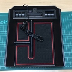 アルファード30系 内蔵型コンソールBOX センサーLED USBの画像