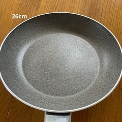 フライパン2個＋蓋1つセットの画像