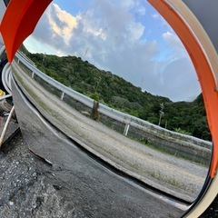 カーブミラー直径1メートルの画像