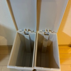 ニトリ　20L  ごみ箱の画像