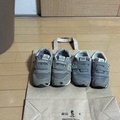 【値下げ】ニューバランス　子供用靴２足の画像