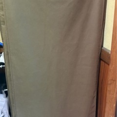 目隠し付き収納シェルフ棚の画像