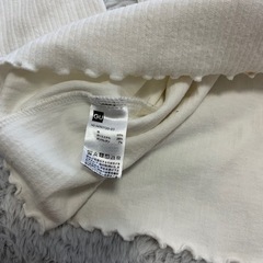 GU ジーユー　カットソー　ホワイト　キッズ　子供服　サイズ150センチの画像