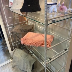 鉄製フレーム折りたたみガラス棚
の画像