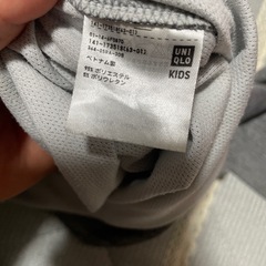 UNIQLOロングTシャツ130の画像