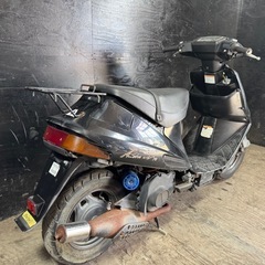 ★支払い総額5.0万円★一点物！早い者勝ちです！スズキ アドレスv100 CE11A 人気のv100入荷しました♪2ストのためオイル継ぎ足しでOK！OK！の画像