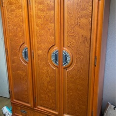 高級家具タンスの画像