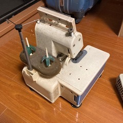ロックミシン JUKI MO-102S
の画像