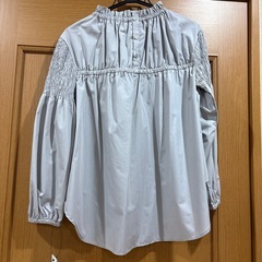 ＜美品＞新品・未着用　ギャザーブラウスの画像