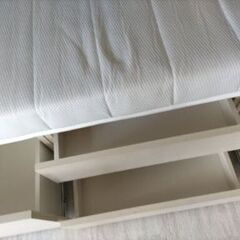 札幌市近郊にお住まいの方限定！送料無料！ニトリ 収納付きシングルベッド マットレス、照明、コンセント付きの画像